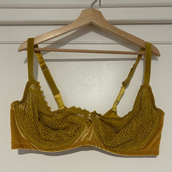 Savage X Fenty NWOT Velvet Vixen Balconette Bra HoneyComb Yellow Size 42DDD - Picture 9 of 13